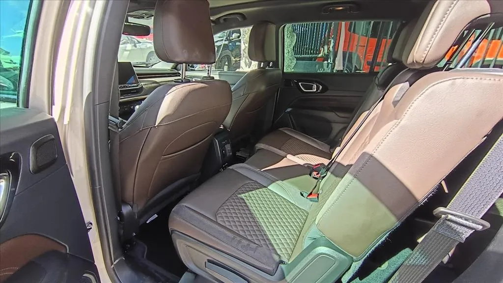 Jeep Commander 2.0 TD380 TURBO DIESEL OVERLAND AT9