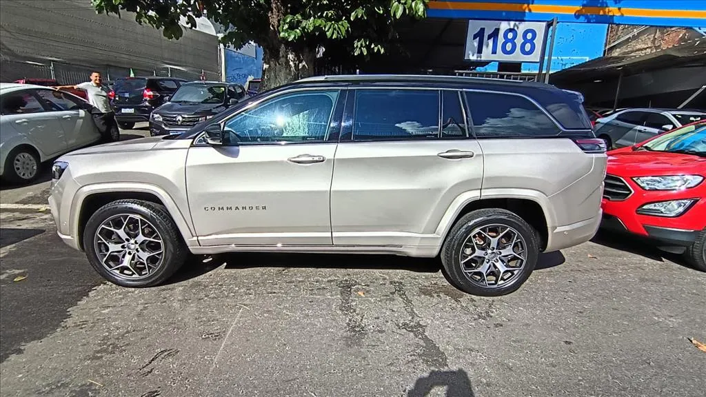 Jeep Commander 2.0 TD380 TURBO DIESEL OVERLAND AT9