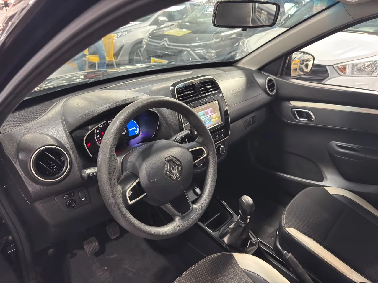 Renault KWID Intense 1.0 Flex 12V 5p Mec.