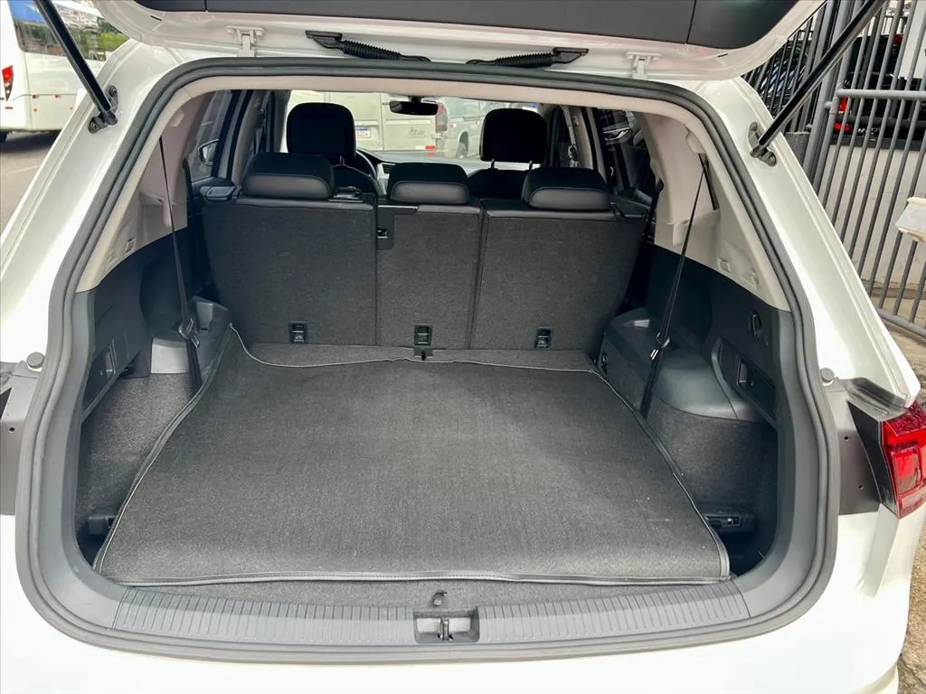 VW - VolksWagen Tiguan 1.4 250 TSI TOTAL FLEX ALLSPACE COMFORTLINE TIPTRONIC