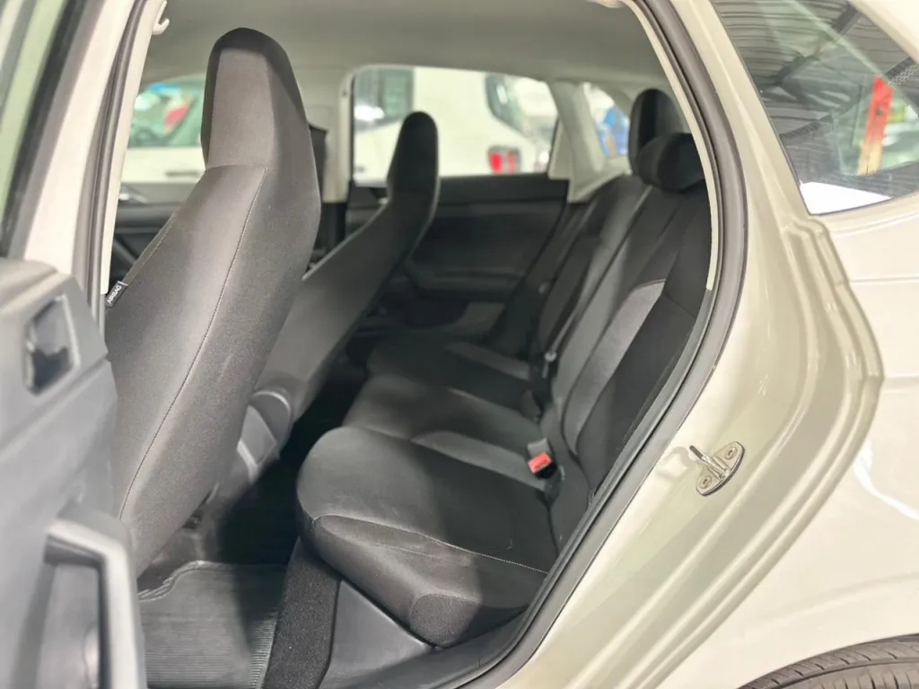 Volkswagen Polo 1.0 MPI TRACK MANUAL