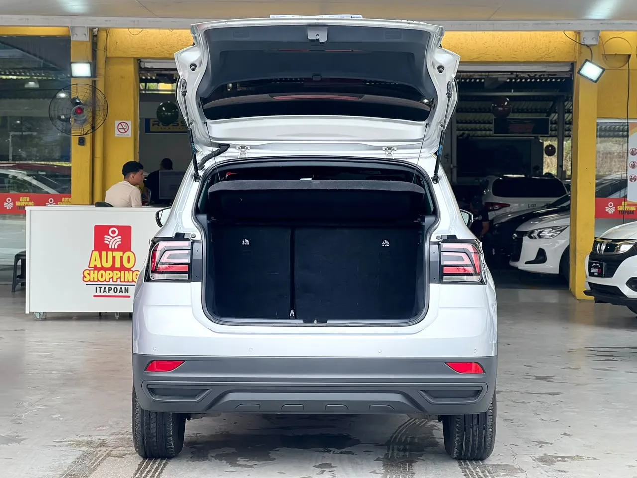 Volkswagen T-CROSS 1.0 200 TSI TOTAL FLEX SENSE AUTOMÁTICO