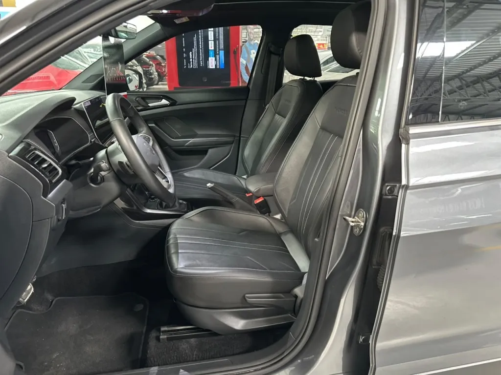 Volkswagen T-Cross 1.4 250 TSI TOTAL FLEX HIGHLINE AUTOMÁTICO