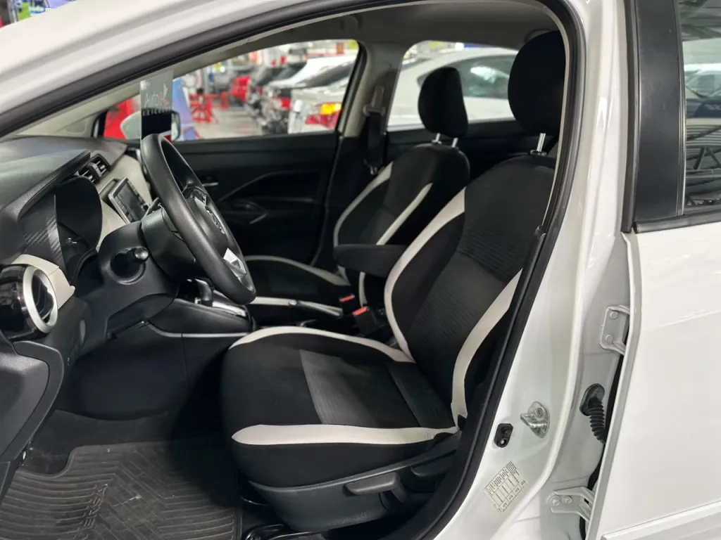 Nissan Versa 1.6 16V FLEX ADVANCE XTRONIC