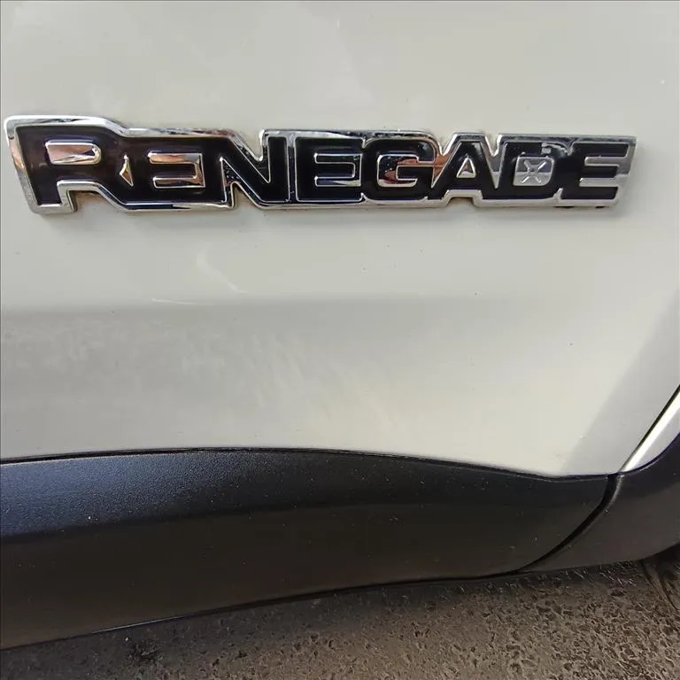 Jeep Renegade 1.8 16V FLEX LONGITUDE 4P AUTOMÁTICO