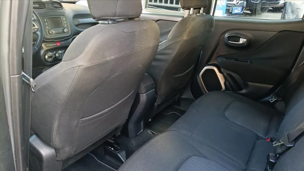 Jeep Renegade 1.8 16V FLEX LONGITUDE 4P AUTOMÁTICO
