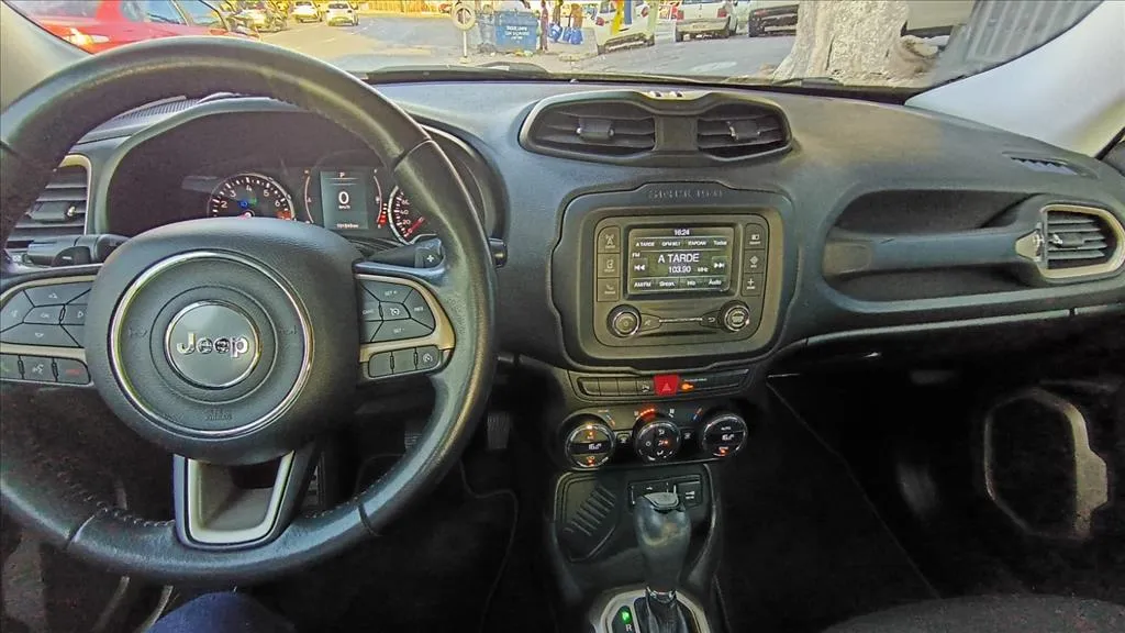 Jeep Renegade 1.8 16V FLEX LONGITUDE 4P AUTOMÁTICO