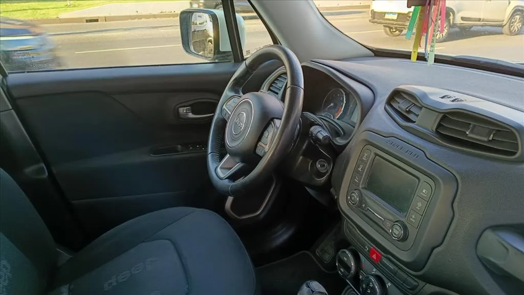 Jeep Renegade 1.8 16V FLEX LONGITUDE 4P AUTOMÁTICO