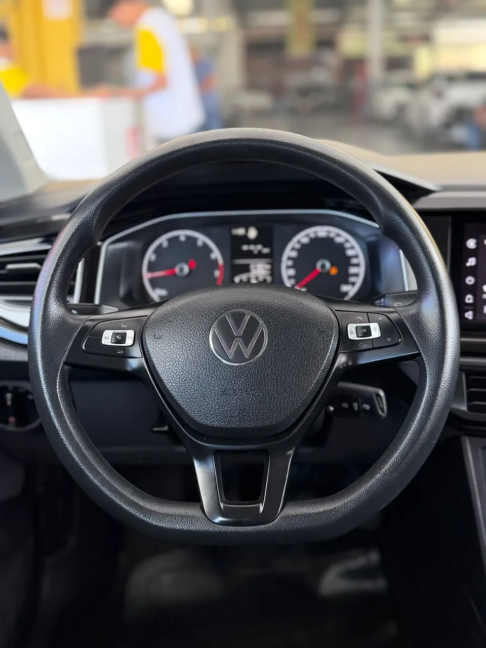 Volkswagen POLO 1.0 MPI TRACK MANUAL