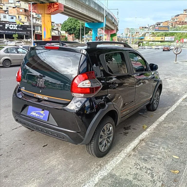 Fiat Mobi 1.0 FIREFLY FLEX TREKKING MANUAL