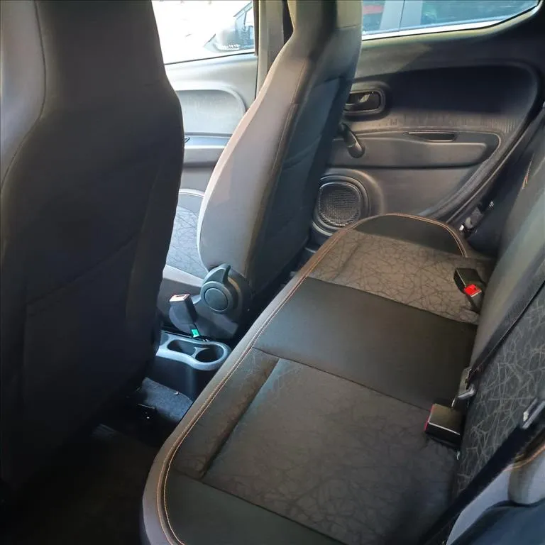 Fiat Mobi 1.0 FIREFLY FLEX TREKKING MANUAL