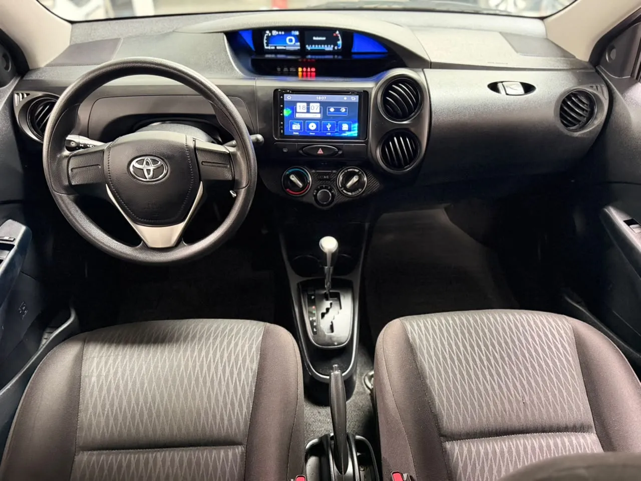 TOYOTA ETIOS 1.5 FLEX AUTOMÁTICO