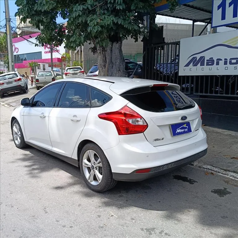 Ford Focus 1.6 SE 16V FLEX 4P POWERSHIFT