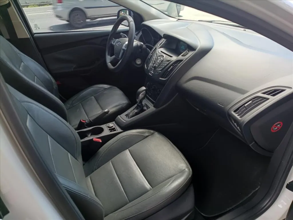 Ford Focus 1.6 SE 16V FLEX 4P POWERSHIFT