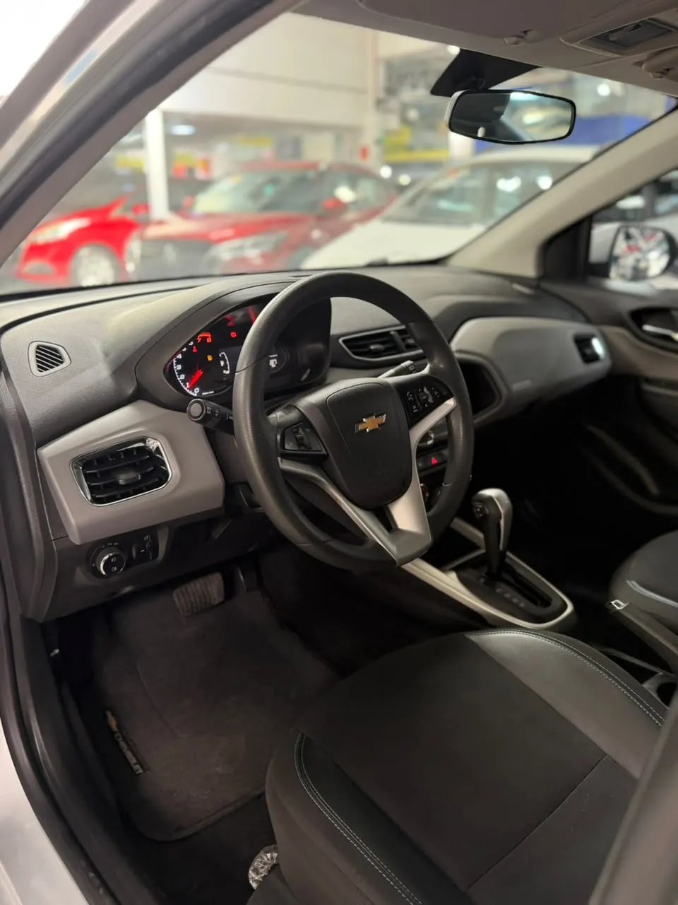 CHEVROLET ONIX 1.4 HATCH ACTIV 8V FLEX 5P AUTOMÁTICO