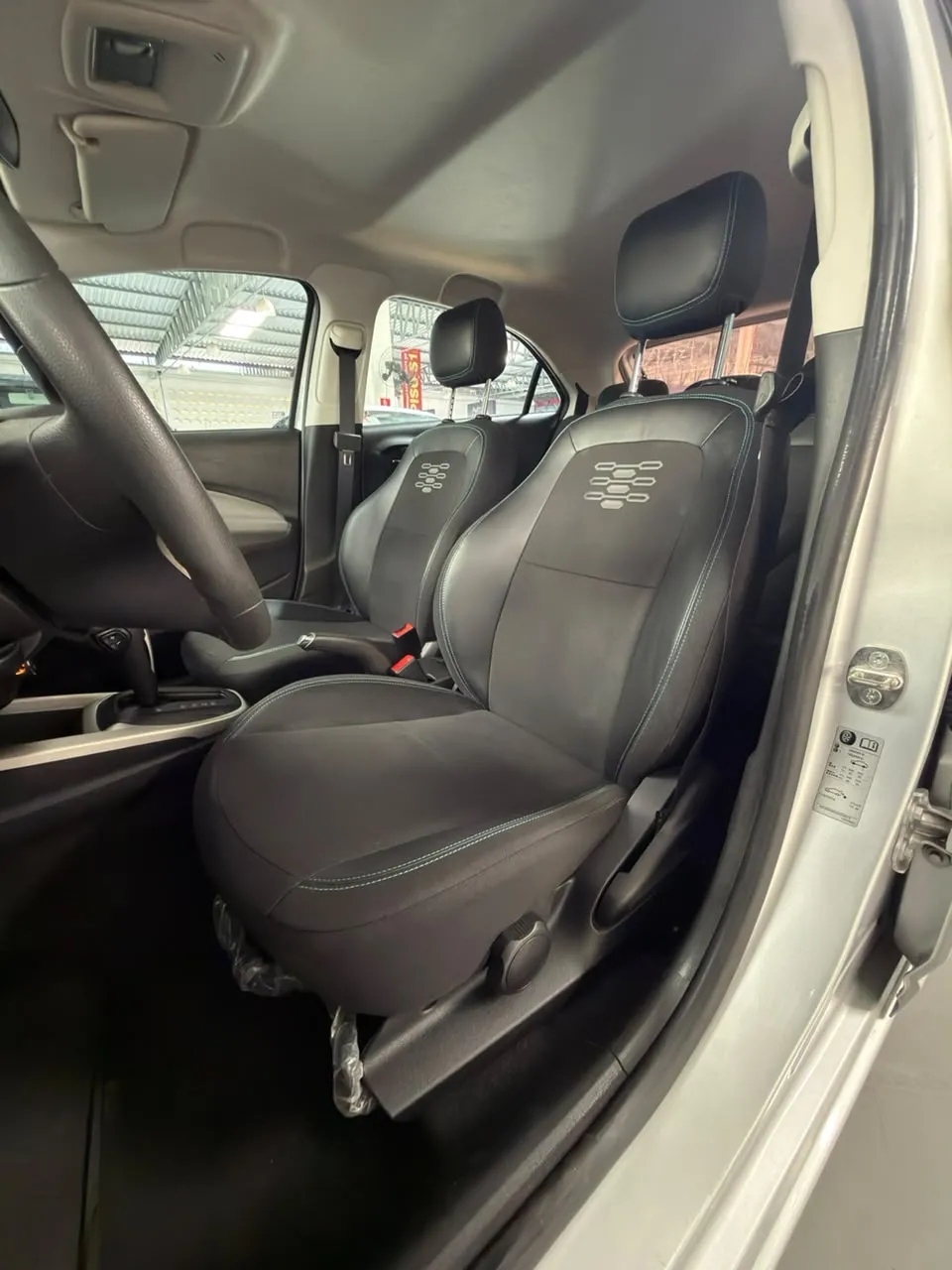 CHEVROLET ONIX 1.4 HATCH ACTIV 8V FLEX 5P AUTOMÁTICO