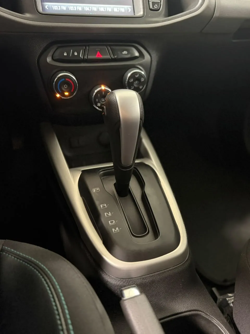 CHEVROLET ONIX 1.4 HATCH ACTIV 8V FLEX 5P AUTOMÁTICO